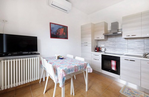 Vezzi Portio Apartment | Apartment 'Elena E Joerg 1' with Mountain View, Shared Garden and Wi-Fi