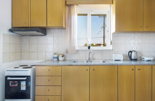Antimachia Apartment | Apartment 'Elli's 1' with Sea View, Wi-Fi and Air Conditioning