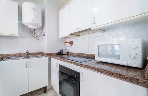Castello de la Plana Apartment | Apartment 'Caperó' with Wi-Fi and Air Conditioning