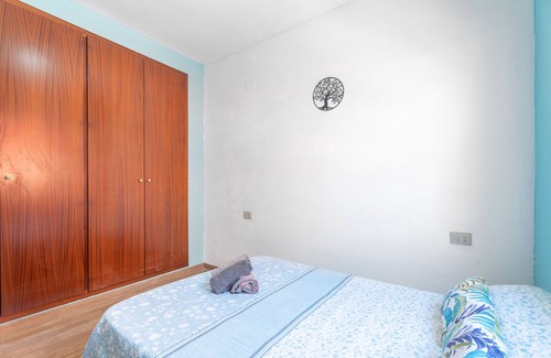 Castello de la Plana Apartment | Apartment 'Caperó' with Wi-Fi and Air Conditioning