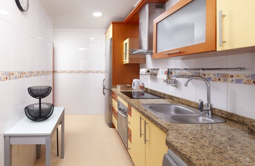 Torre de Benagalbon Apartment | Apartment 'Duplex Trebol' with Sea View, Wi-Fi and Air Conditioning