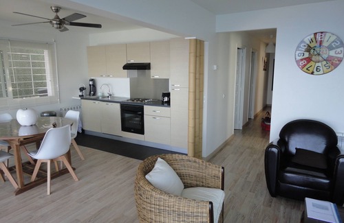 Sant Feliu de Guixols Apartment | APARTMENT FIRST LINE OF SEA/FEET IN THE WATER