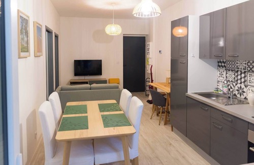 Dax Apartment | Apartment 'Escapade Dacquoise' with Private Terrace and Wi-Fi