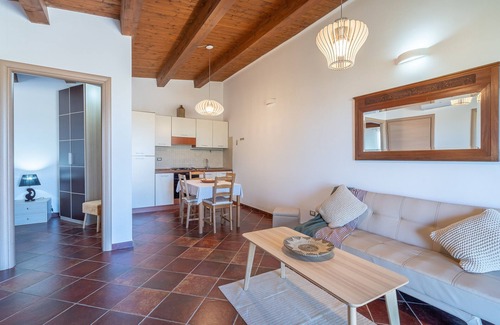 Pachino Apartment | Apartment 'Estremo Sud - Casa Vacanza Paolo' with Sea View, Wi-Fi and Air Conditioning