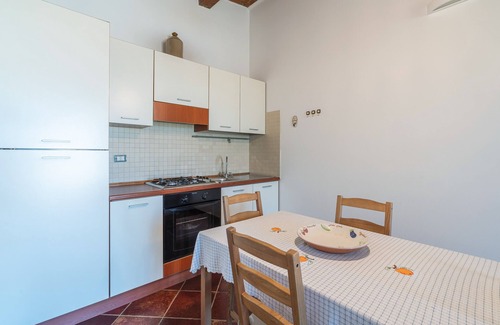Pachino Apartment | Apartment 'Estremo Sud - Casa Vacanza Paolo' with Sea View, Wi-Fi and Air Conditioning