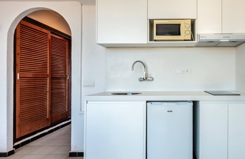 Es Pujols Apartment | Apartment 'Estudio Mirada 309' with Lake View, Wi-Fi and Air Conditioning