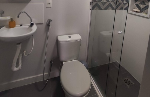 Tombo Apartment | Apartment facing the sea.