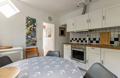 Gluecksburg Apartment | Apartment 'Ferienwohnung Block' with Private Terrace, Private Garden and Wi-Fi
