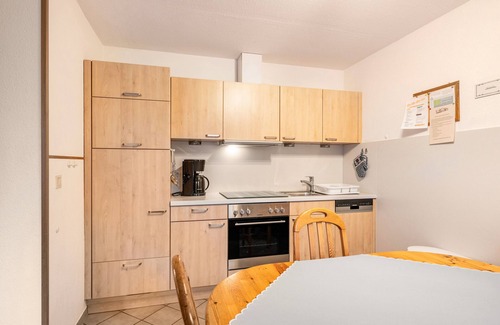 Pellworm Apartment | Apartment 'Fereinhof Paulsen - Lachmöwe' with Private Terrace, Shared Garden and Wi-Fi