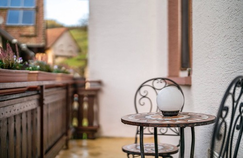 Elzach Apartment | Apartment 'Ferienwohnung Talblick' with Mountain View, Shared Terrace and Wi-Fi