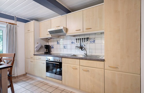 Pellworm Apartment | Apartment 'Fewo Stina' with Private Garden and Wi-Fi