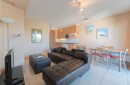 Bredene Apartment | Apartment Firenze 108 by Interhome