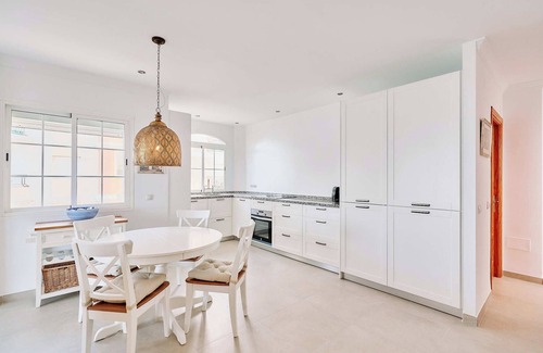 Torrox Costa Apartment | Apartment 'First Line Oasis Td05' with Sea View, Wi-Fi and Air Conditioning