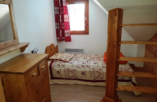 Valmeinier Apartment | Apartment for 10 people with outside swimming pool great for summer alps holiday