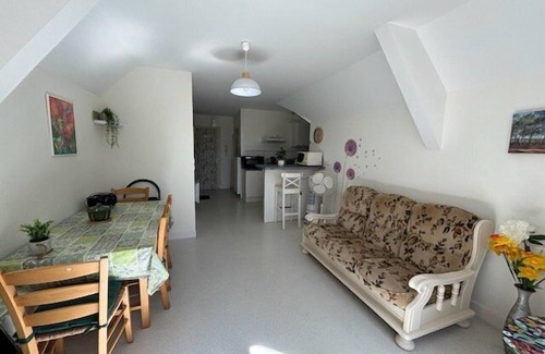 Mimizan Apartment | Apartment for 2 to 4 people with a shaded balcony in Mimizan