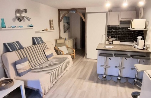 Dolus-d'Oleron Apartment | Apartment for 4 People Near the Beach