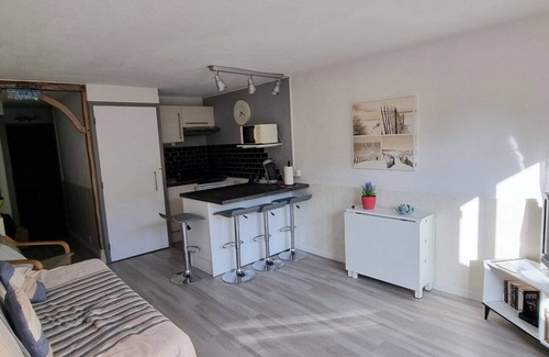 Dolus-d'Oleron Apartment | Apartment for 4 People Near the Beach