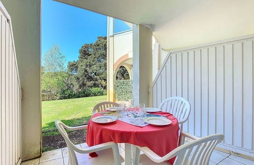 Moliets-et-Maa Apartment | Apartment for 4 people near golf course in residence with swimming pools.
