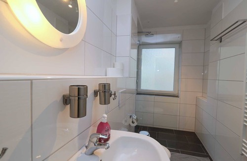 Frohnhausen Apartment | Apartment for 4 guests with 53m² in Essen (127792)