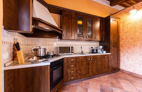 Pescaglia House | Apartment for 7 people, wifi, air conditioning