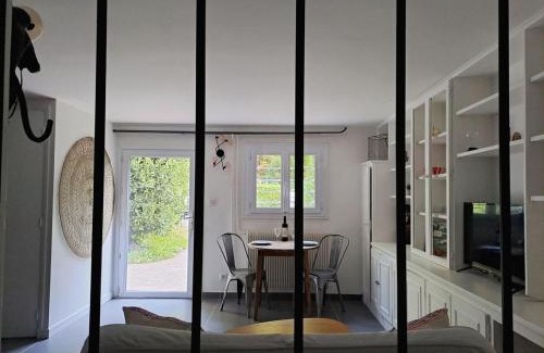 Bievres Apartment | Apartment