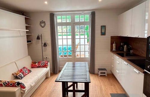 Noirmoutier-en-l'Ile Apartment | Apartment 4 pers in Bois de la Chaize near beach