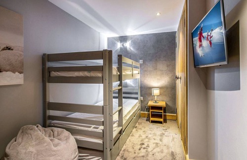 Courchevel Villa | Apartment Huska - Three Bedroom Villa, Sleeps 6