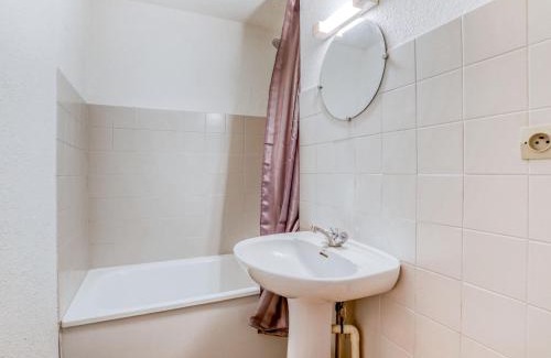 Saint-Gervais-les-Bains Apartment | Apartment La piste A by Interhome