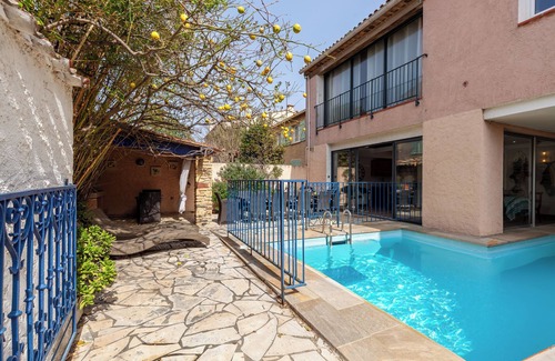 Le Brusc Apartment | Apartment 'L'acanthe Du Bas Proche Mer' with Private Pool, Private Terrace and Wi-Fi