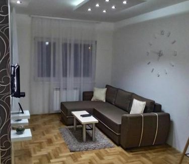 Novi Beograd Apartment | Apartment Frida