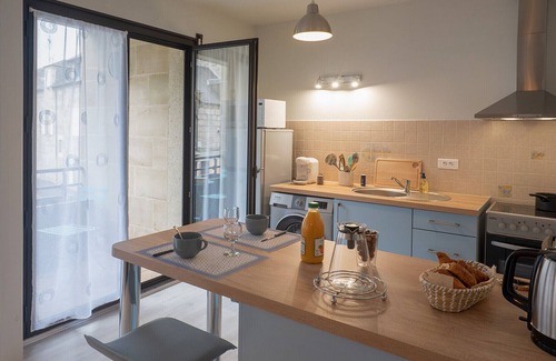 Brive-la-Gaillarde Apartment | Apartment Functional Parking Balcony