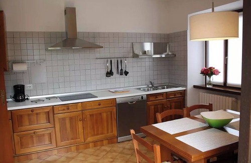 Riva del Garda Apartment | Apartment "Girasole" with Balcony, Air Conditioning and Wi-Fi