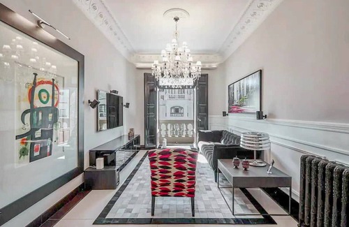 Justicia Villa | Apartment Gran Via - Five Bedroom Villa, Sleeps 10