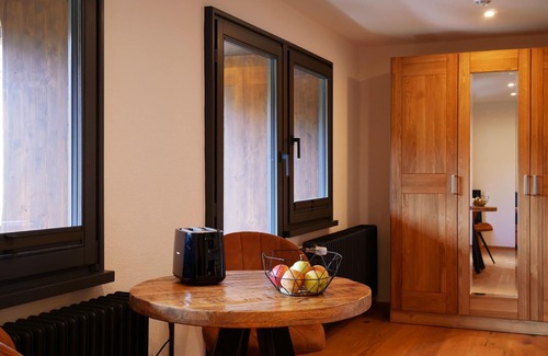 Hinterzarten Apartment | Apartment 'Hermelin' with Mountain View and Wi-Fi