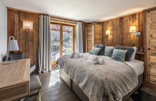 Val-d'Isere Villa | Apartment Heureuse - Three Bedroom Villa, Sleeps 8