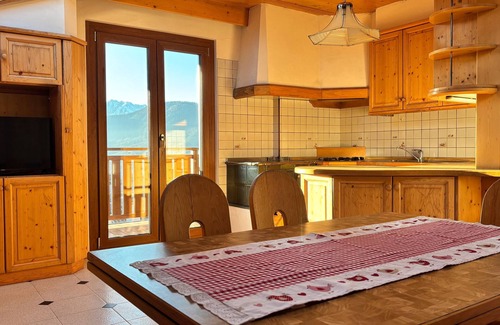 Fondo Apartment | Apartment 'Holzsuite' with Mountain View, Balcony and Wi-Fi