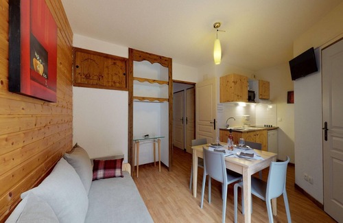 Orelle Apartment | Apartment in 3 Vallées with Pool & Sauna