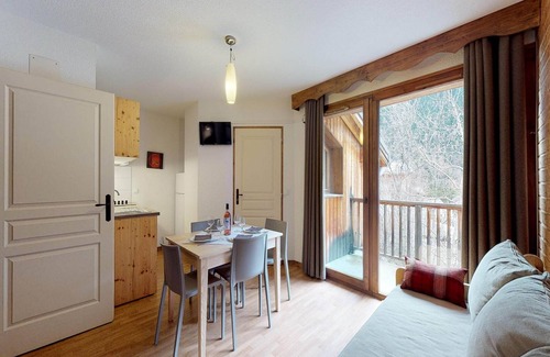 Orelle Apartment | Apartment in 3 Vallées with Pool & Sauna