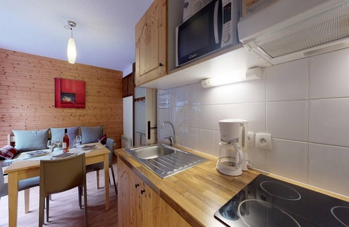 Orelle Apartment | Apartment in 3 Vallées with Pool & Sauna