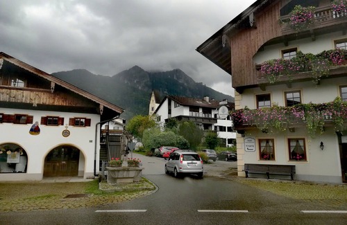 Nussdorf am Inn House | Apartment In A Hotel 'Nußdorfer Hof - Apartment 14' with Wi-Fi