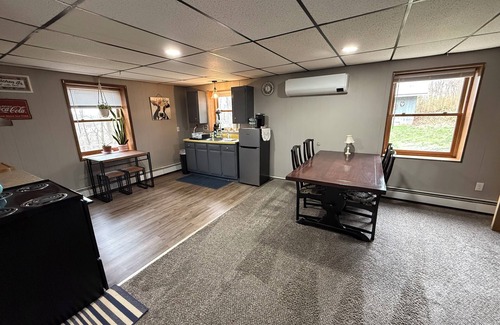 Kintnersville Apartment | Apartment in Bucks County w/hot tub, private entrance, yard, and covered patio!
