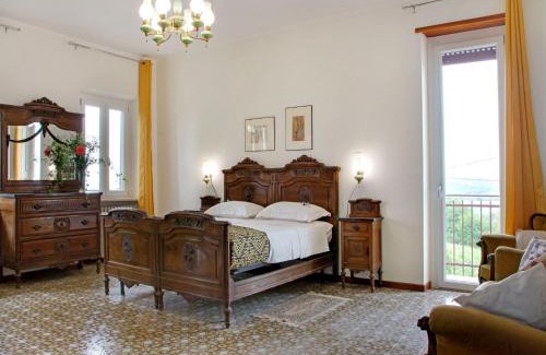 Moncucco Torinese House | Apartment in Casale with Panoramic Vineyard Views