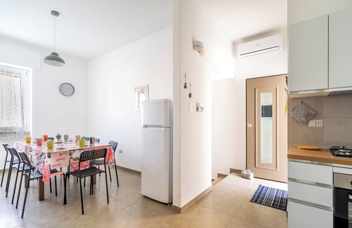 Matino Apartment | Apartment 'In Collina' with Private Terrace, Wi-Fi and Air Conditioning