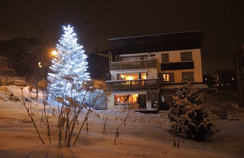 Les Almes Apartment | Apartment in family cottage. 4 rooms for 7/8 people Quartier Des Alme