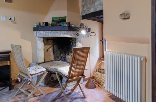 Baiano House | Apartment in Firenzuola near Lake Arezzo