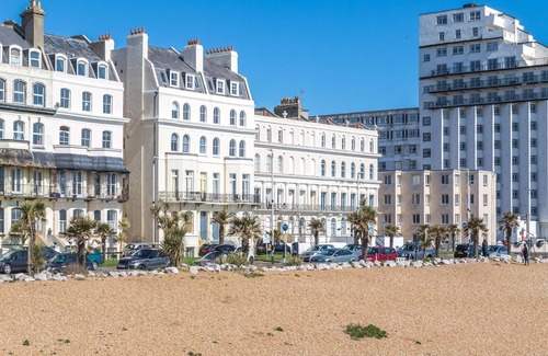 Hawkinge Apartment | Apartment in Folkestone near Sandgate Beach