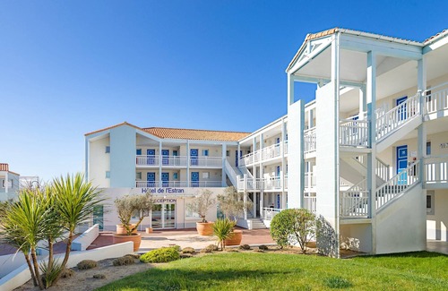 Chateau-d'Olonne Apartment | Apartment in France near Scenic Views