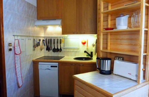 Puy-Saint-Vincent Apartment | Apartment in a chalet in the village center of Puy Saint Vincent Les Prés 1400