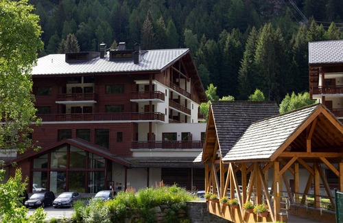 Vallorcine Apartment | Apartment in France near Ski Slopes