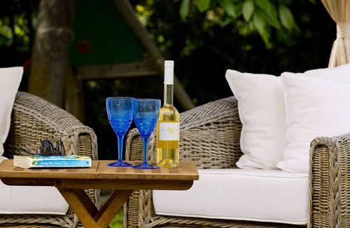 Guadalmina Apartment | Apartment in Guadalmina, Puerto Banus, Marbella with pool and private garden